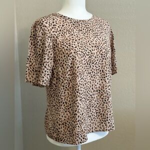 Abercrombie & Fitch Leopard Print Button Back Top Size Medium